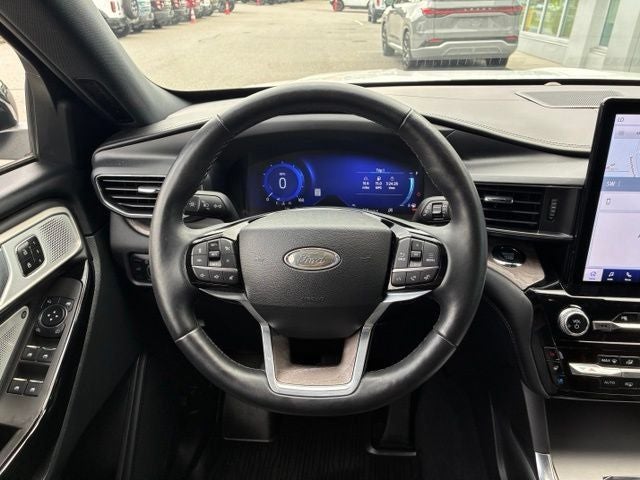 2023 Ford Explorer Platinum