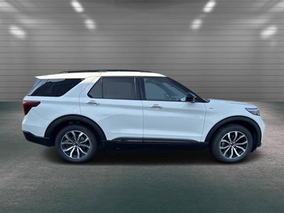 2022 Ford Explorer ST-Line