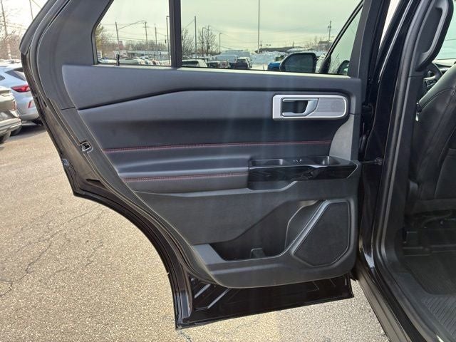 2024 Ford Explorer ST-Line