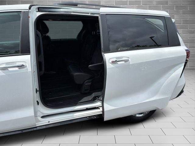 2023 Toyota Sienna XSE 7 Passenger