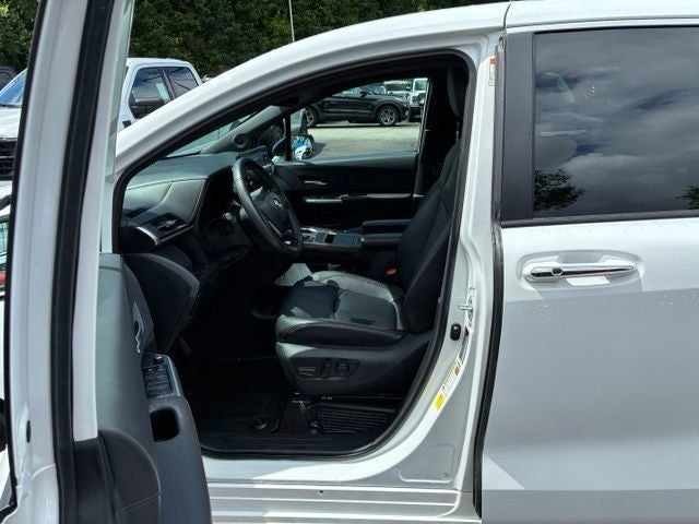 2023 Toyota Sienna XSE 7 Passenger