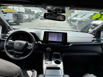2023 Toyota Sienna XSE 7 Passenger