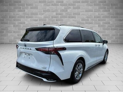 2023 Toyota Sienna XSE 7 Passenger