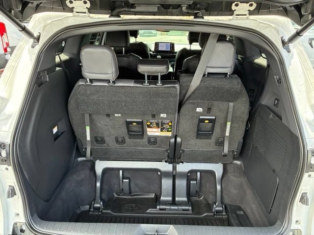 2023 Toyota Sienna XSE 7 Passenger