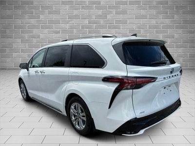 2023 Toyota Sienna XSE 7 Passenger