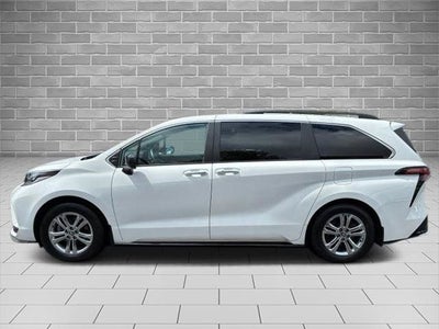 2023 Toyota Sienna XSE 7 Passenger