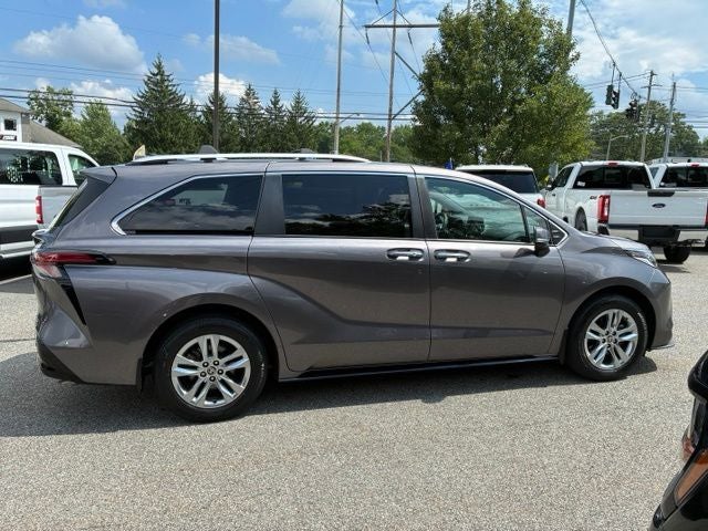 2023 Toyota Sienna Limited 7 Passenger
