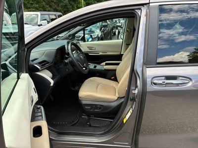 2023 Toyota Sienna Limited 7 Passenger