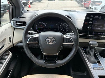 2023 Toyota Sienna Limited 7 Passenger
