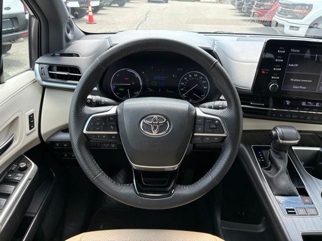 2023 Toyota Sienna Limited 7 Passenger