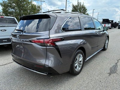 2023 Toyota Sienna Limited 7 Passenger