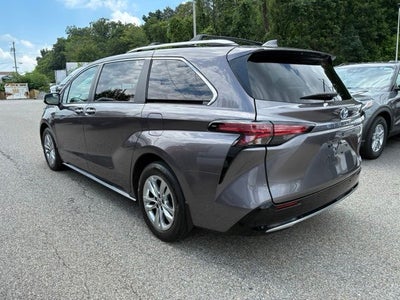2023 Toyota Sienna Limited 7 Passenger