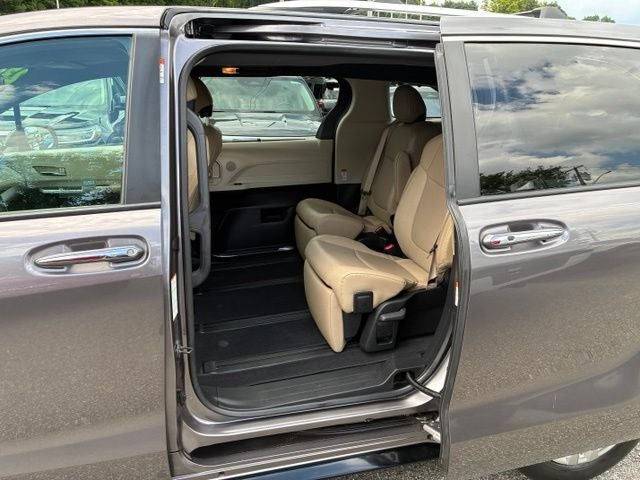 2023 Toyota Sienna Limited 7 Passenger