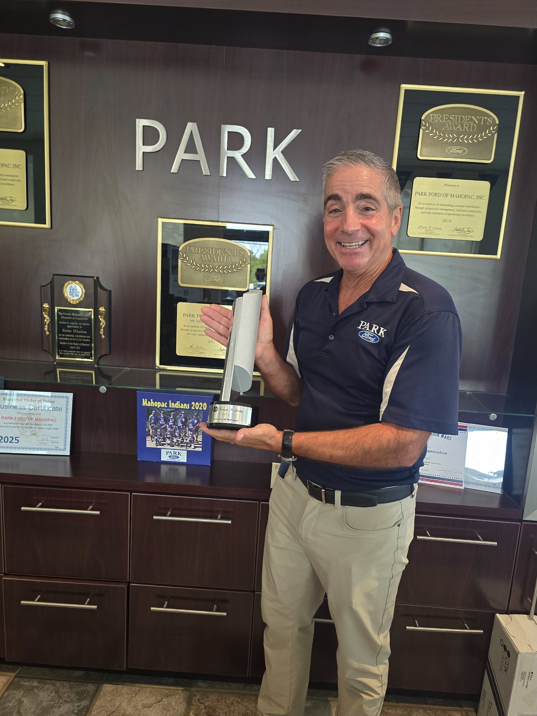 Presidents Award Photo 7